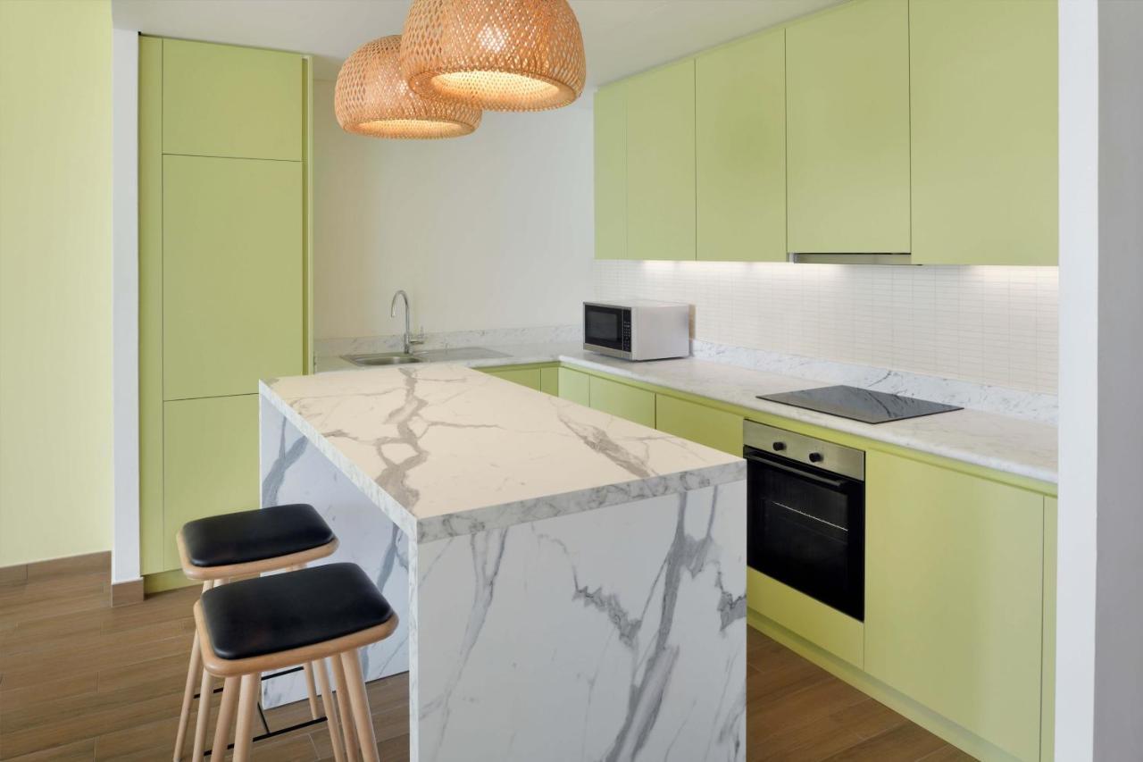Element By Westin City Center الدوحة المظهر الخارجي الصورة A modern kitchen